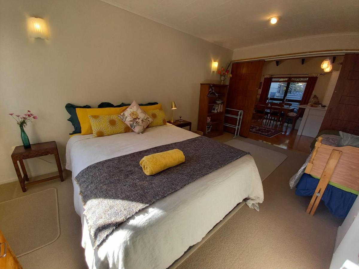 Birds Eyes Te Awanga Bed & Breakfast エクステリア 写真