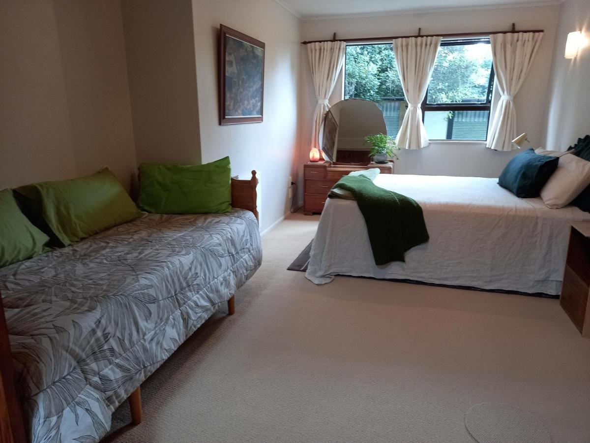 Birds Eyes Te Awanga Bed & Breakfast エクステリア 写真