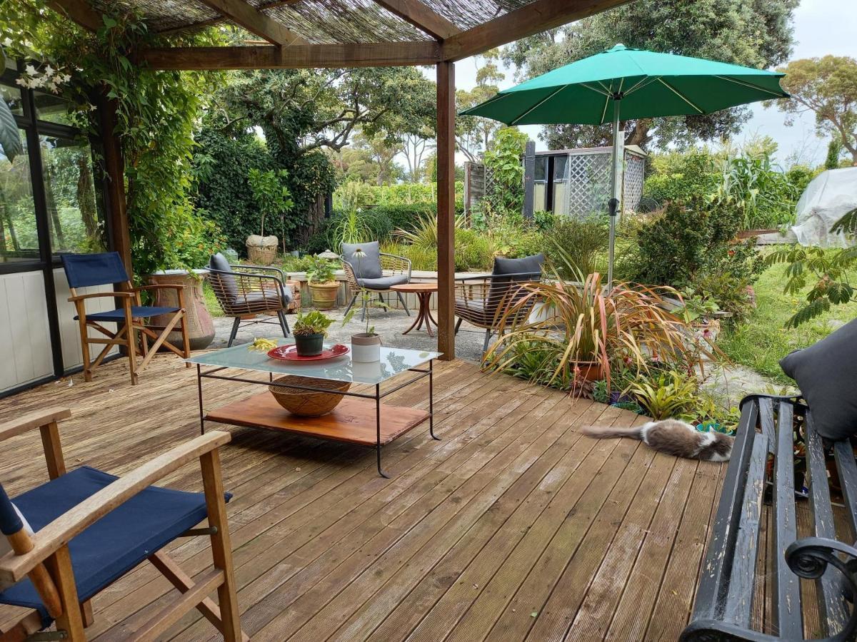 Birds Eyes Te Awanga Bed & Breakfast エクステリア 写真