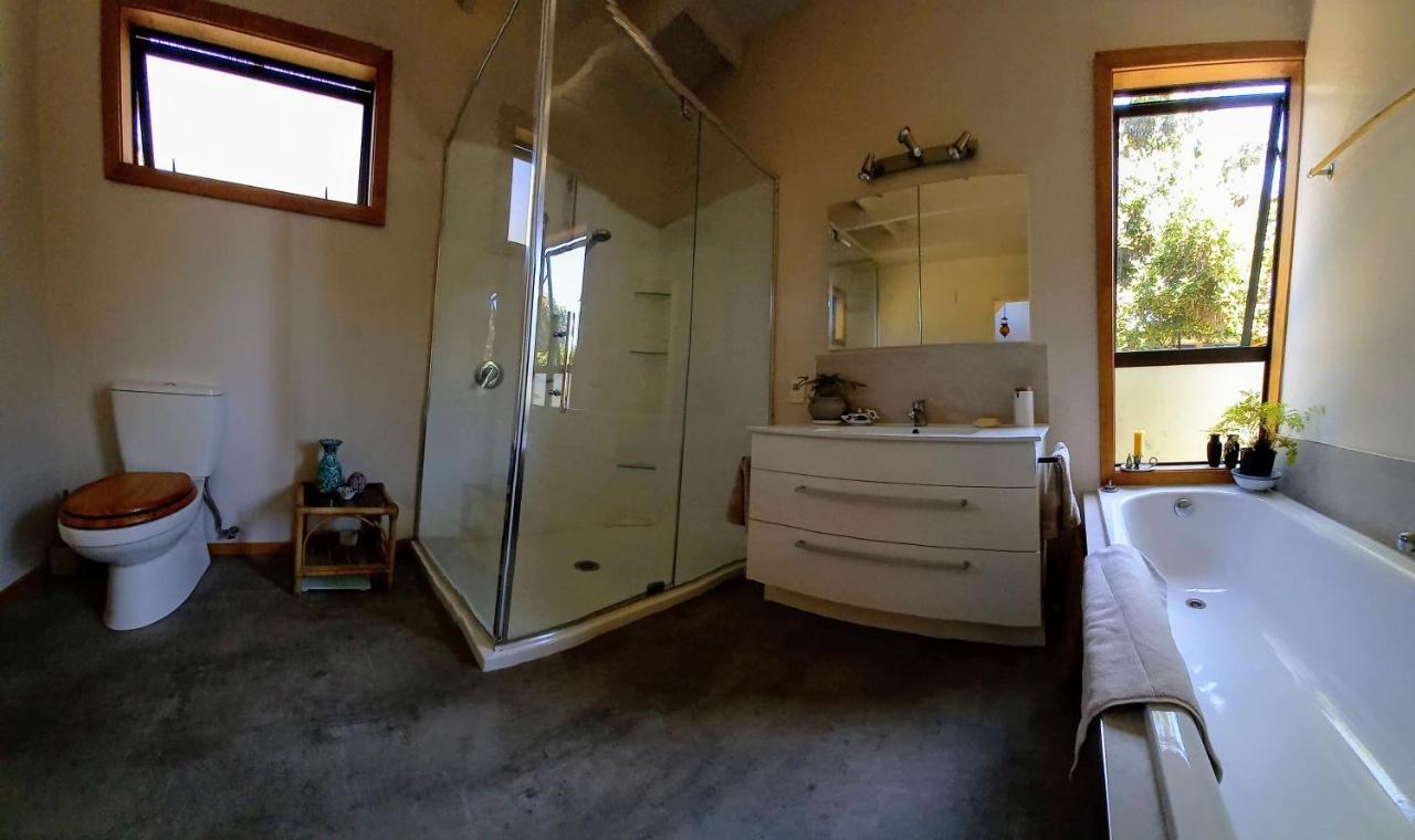 Birds Eyes Te Awanga Bed & Breakfast エクステリア 写真